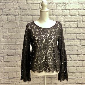 Bebe Women’s long bell sleeve lace top Size M